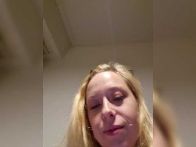 Snímky obrazovky vysielania TrishaCute