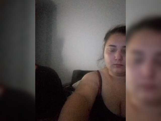 Snímky obrazovky vysielania Tutwics0
