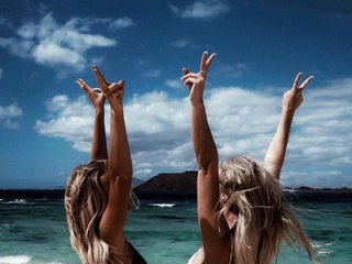 Erotický videohovor twosexyandhotgirls