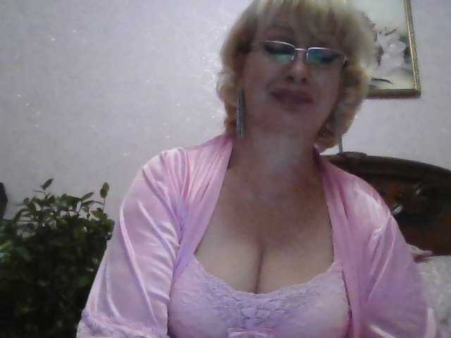 Fotografie _mamasita_ Greetings, my dears: * Welcome im my room. I will be glad to your attention and gifts :)