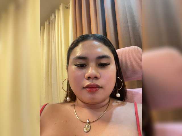 Snímky obrazovky vysielania Urasianladyfox2xx