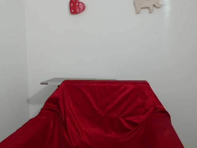 Snímky obrazovky vysielania valeriaparty