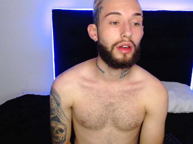 Snímky obrazovky vysielania VanesaYCamilo