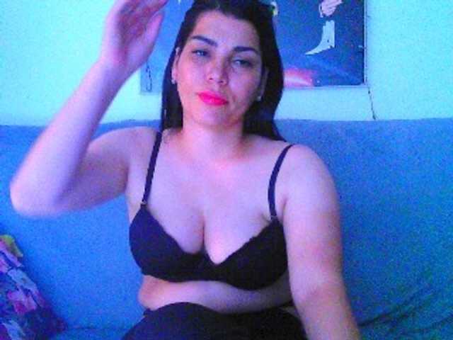 Fotografie rubyy8 Im horny ! You want my free naked 100 tok