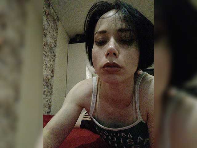Snímky obrazovky vysielania VikiKonfetka