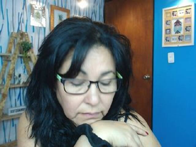 Snímky obrazovky vysielania violet-smith