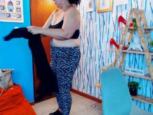 Snímky obrazovky vysielania violet-smith