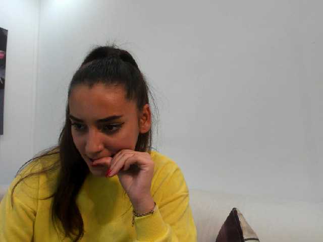 Snímky obrazovky vysielania violetmyers18