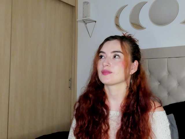 Snímky obrazovky vysielania violetwatson-