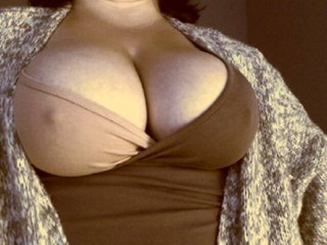 Snímky obrazovky vysielania VIPLLLaraVIP