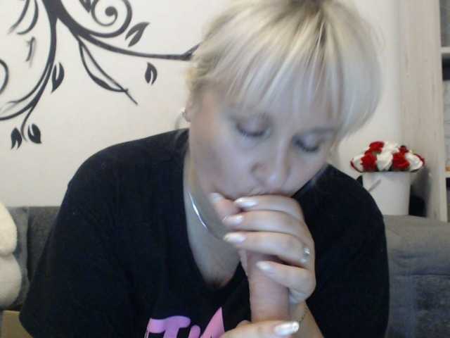 Snímky obrazovky vysielania WhiteQueen--1