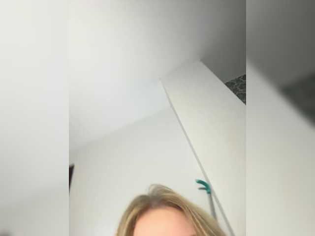 Fotografie -Riviera- Hi :) invite me in prv for great and hot show. I love prvs so much. pm 200. No c2c. Only full prv, prepayment 99. Lovense 50 and 101