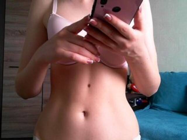 Snímky obrazovky vysielania Anyuta_Kiss