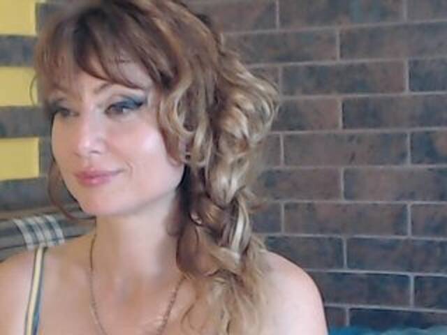 Snímky obrazovky vysielania RrredQueen