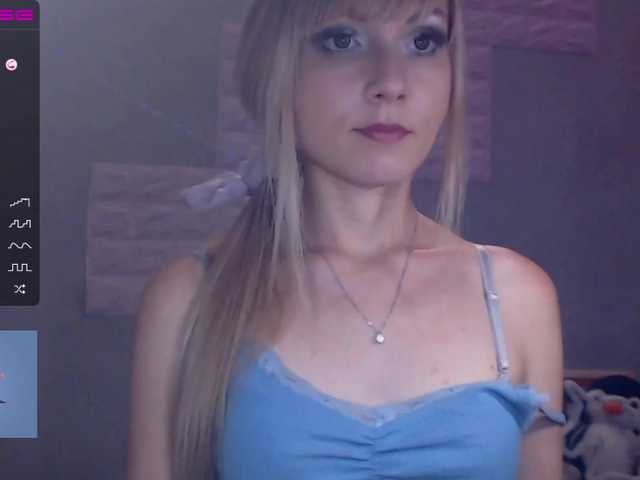 Fotografie -Wildbee- Hi! From entertainment - games, in group chat - dance. Lovense from two tokens. On sweets 777