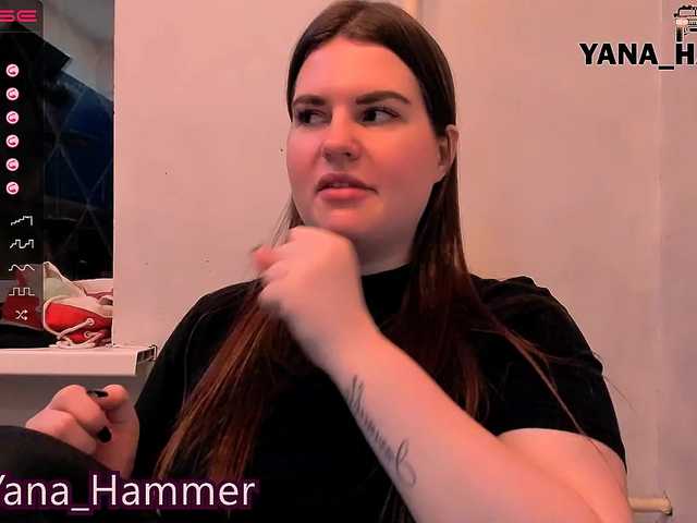 Snímky obrazovky vysielania Yana-Hammer