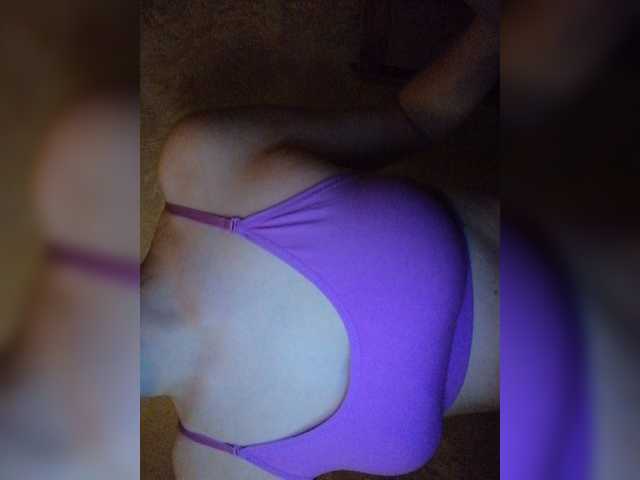 Snímky obrazovky vysielania Yasmin84