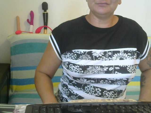 Snímky obrazovky vysielania YasminaGeile