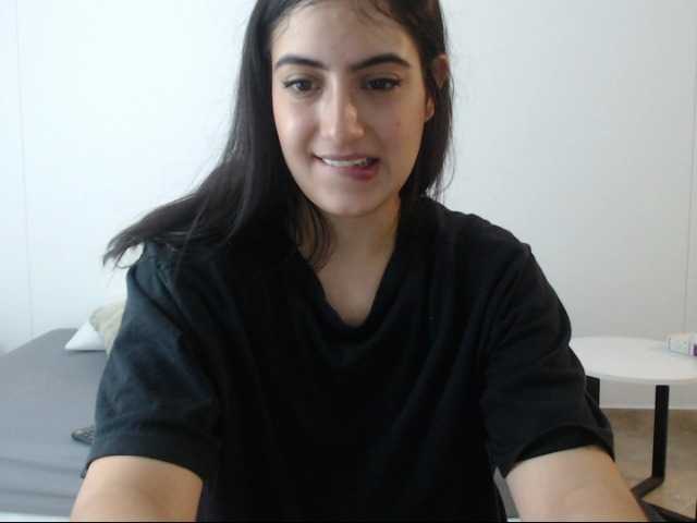 Snímky obrazovky vysielania YesikaCosta