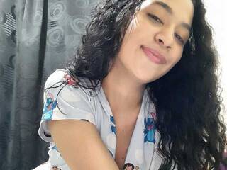 Erotický videohovor YessiAlbani