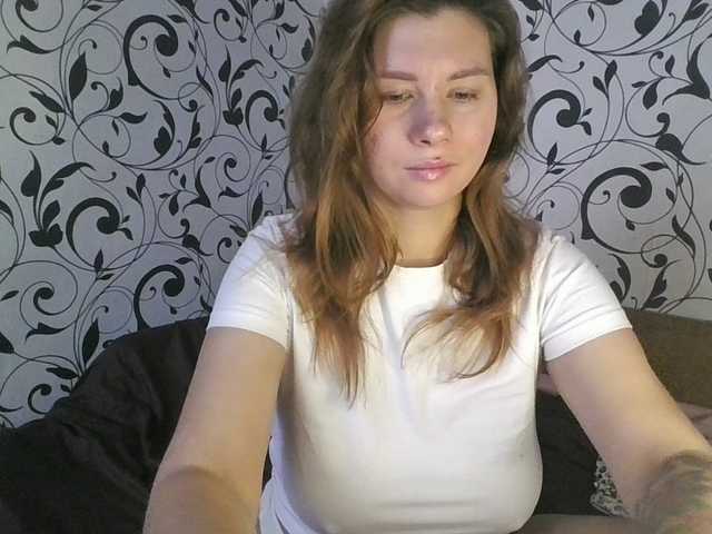 Snímky obrazovky vysielania YourEmilie