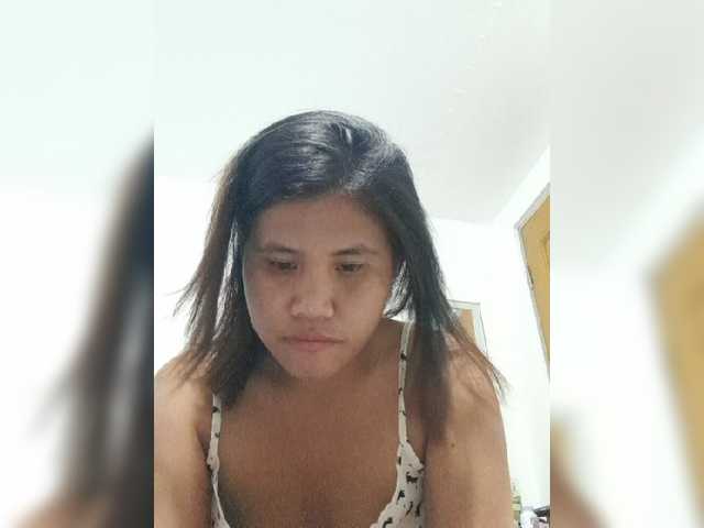 Snímky obrazovky vysielania YourGirl9