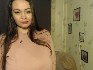 Snímky obrazovky vysielania YourMilenaa