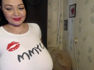 Snímky obrazovky vysielania YourMilenaa