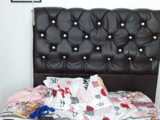 Snímky obrazovky vysielania YuliaWills