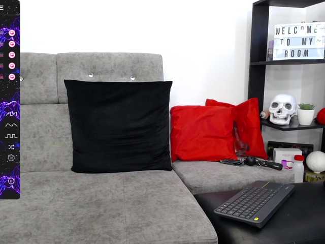 Snímky obrazovky vysielania ZoeyRogers